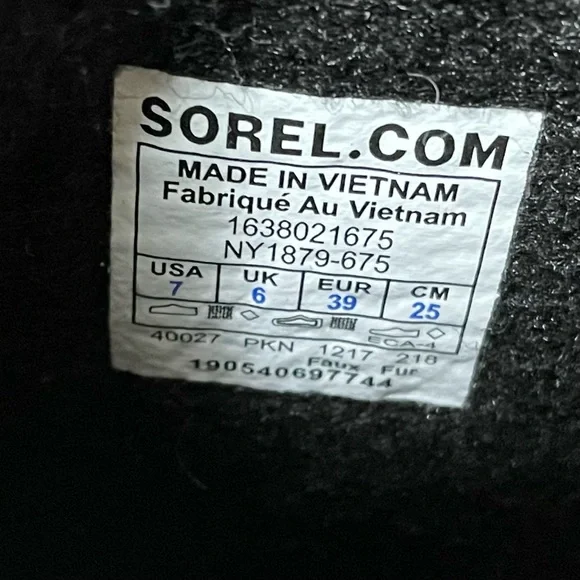 Sorel Red and Black Winter Boots - Picture 5 of 9